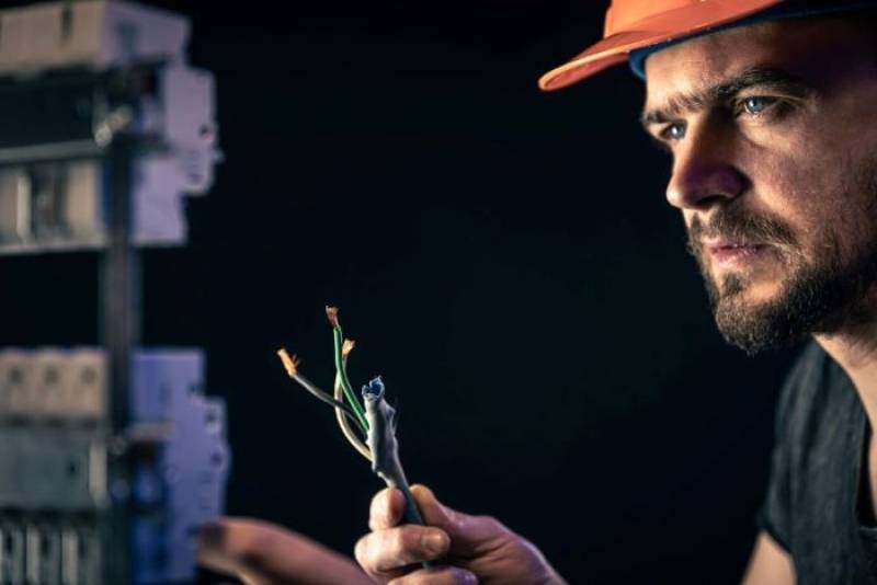 Installation neuve, maintenance, dépannage et contrat d'entretien de station de relevage et séparateurs d'hydrocarbures dans les Bouches du Rhône et départements limitrophes